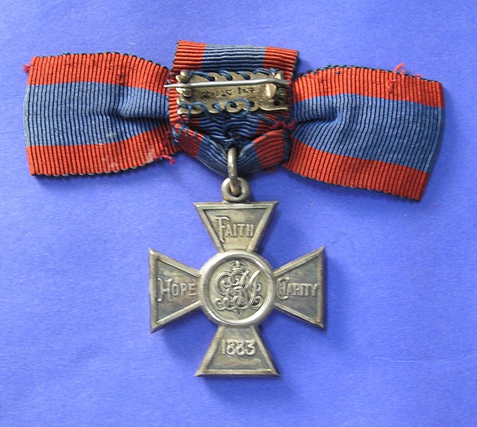 File:Medal, decoration (AM 2001.25.827-6).jpg