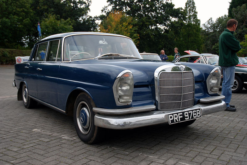 File:Mercedes 220SE (6136874691).jpg