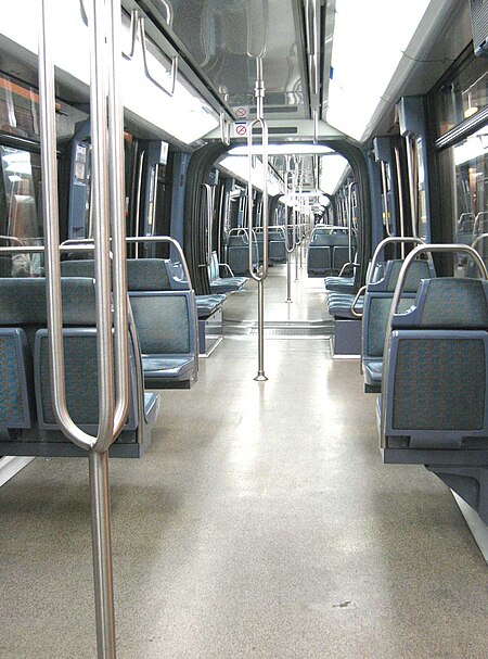 Tập tin:Metro-Paris-interieur-Rame-.jpg