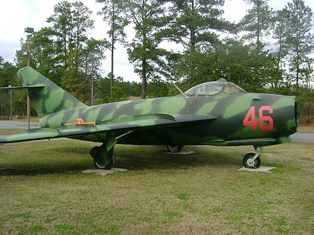 Tập tin:MiG-17.JPG