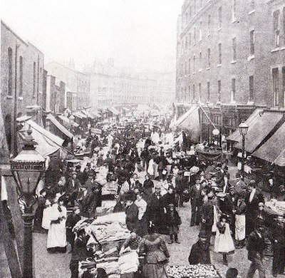 Petticoat Lane Market, Spitalfields, c. 1890.