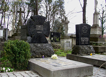 Надгробок Михайла Матчака