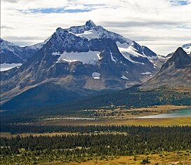 Mount Erebus and Outpost Peak.jpg