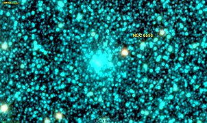 NGC 6553 en infrarouge par le relevé 2MASS.