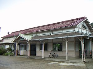 车站大楼（2005年8月）