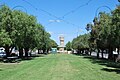 English: A park in the middle of Blake St (en:Murray Valley Highway), the main street of en:Nathalia, Victoria