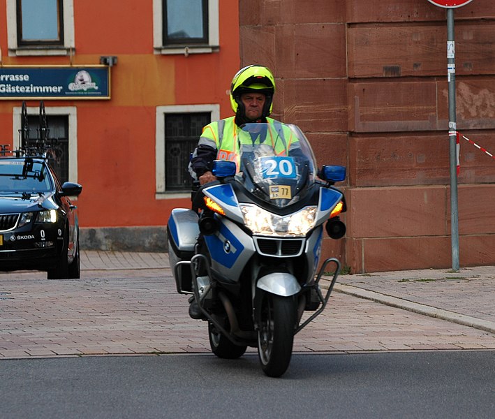 File:Neckargemünd - Police Motorcycle - BMW - 2018-08-26 13-32-46.jpg