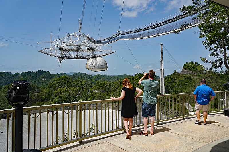 File:Observation deck Arecibo radio telescope SJU 06 2019 7458.jpg