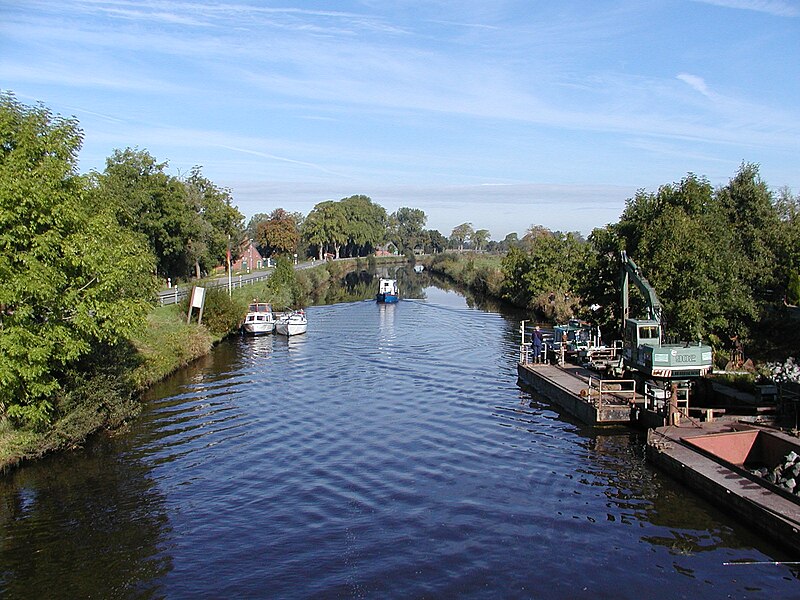 File:Odisheim -Hadelner Kanal- 2005 by-RaBoe.jpg