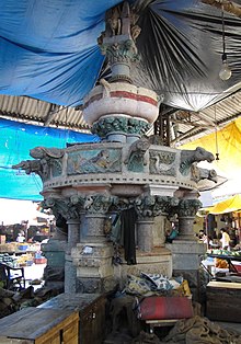 Old fountain in Crawford Market.jpg