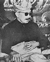 Omar Ali Saifuddien seen at his son, Hassanal Bolkiah's coronation in 1967 Omar Ali Saifuddien III (1967).jpg