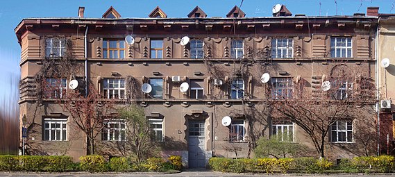 საცხოვრებელი კორსპუსი უჟჰოროდში (ყოფილი მიწის მართვის შენობა. 1923-1924)