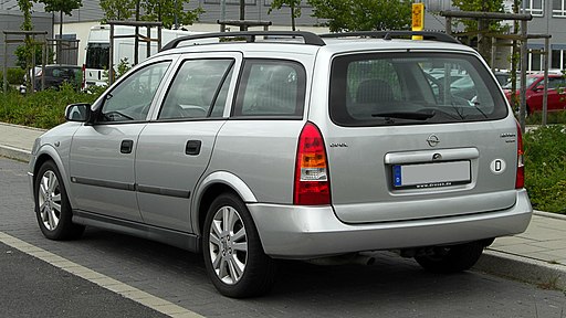 Opel Astra Caravan 1.6 16V Selection (G) – Heckansicht, 28. Mai 2011, Düsseldorf