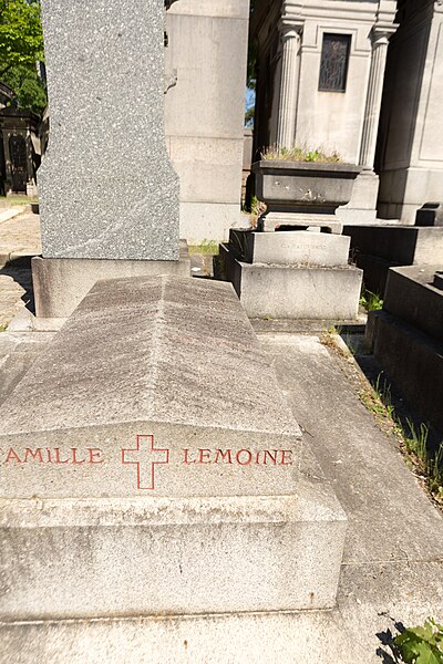 File:Père-Lachaise - Division 96 - Lemoine 01.jpg