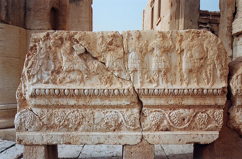 File:PALMYRA Tempio di Baal particolare del fregio con sfilata degli dei - GAR - 6-057.jpg