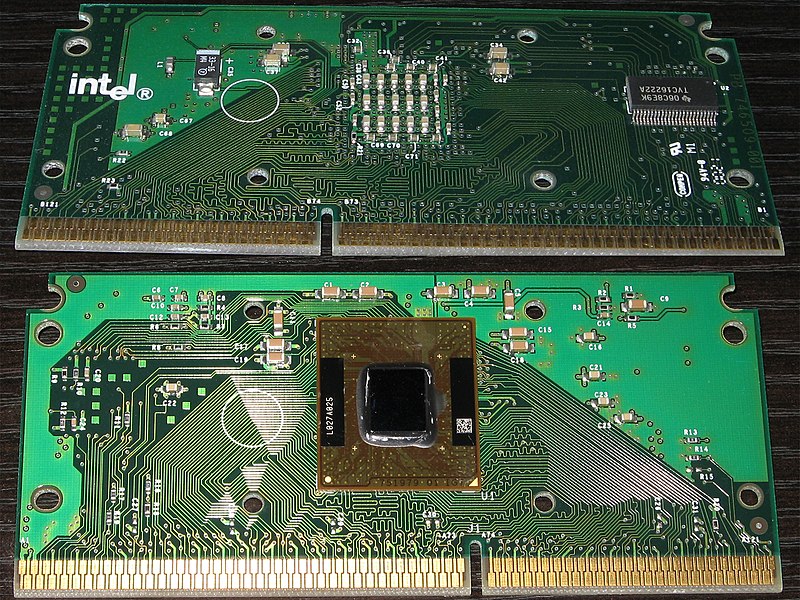 File:Pentium iii cu-mine slot1 naked.jpg