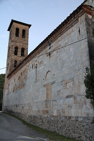 File:Pietrasanta - Chiesa dei Santi Felicita e Giovanni 12.JPG