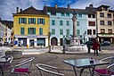 Plaza del ayuntamiento Moirans en montagne.jpg