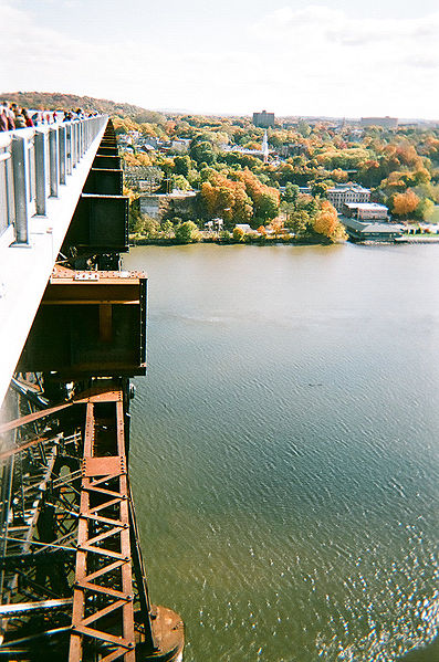 File:Poughkeepsie Bridge detail.jpg