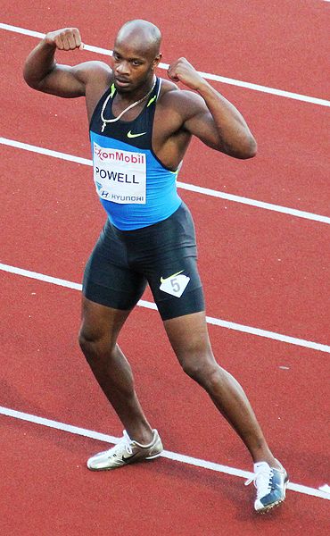 Powell plays to the crowd at the 2010 Bislett Games