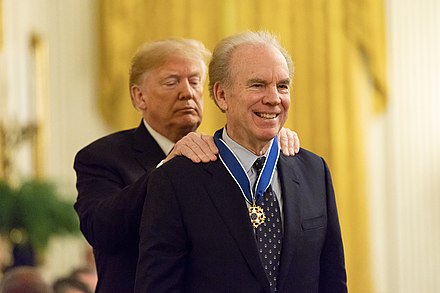 President Trump presents the Medal of Freedom to Staubach in 2018.