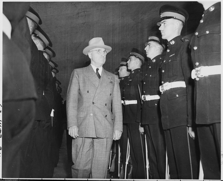 File:President Harry S. Truman inspects the Marine Guard on board the H. M. S. Renown where he is visiting with King... - NARA - 198714.tif