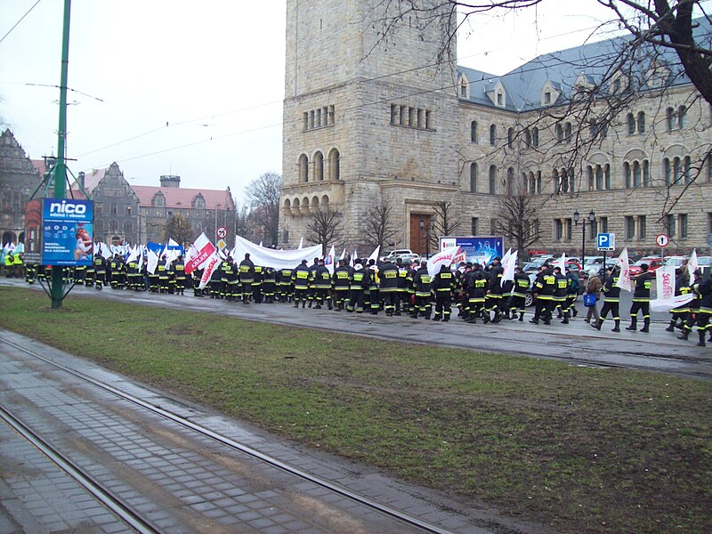 File:Protest w Poznaniu 27 03 2009.JPG