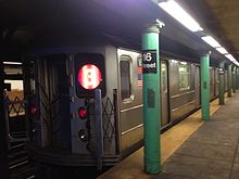 A train of Kawasaki R62 subway cars on the New York City Subway line. R62 3 at 116th Street.JPG
