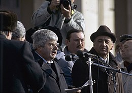 RIAN archive 426698 Le maire de Moscou Gavriil Popov s'exprimant lors d'un rassemblement.jpg