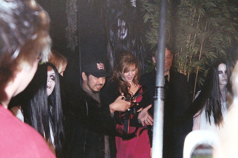 File:Ribbon cutting at The Grudge 2 premier.jpg