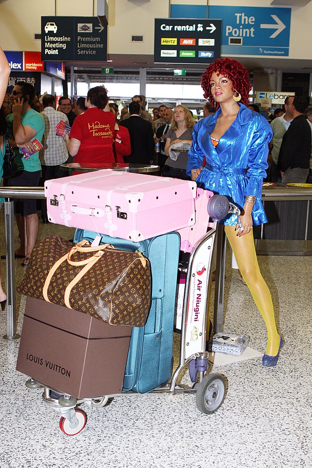 File:Rihanna Russian roulette.jpg - Wikimedia Commons