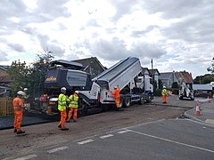 Image 33Laying asphalt (from Road surface)
