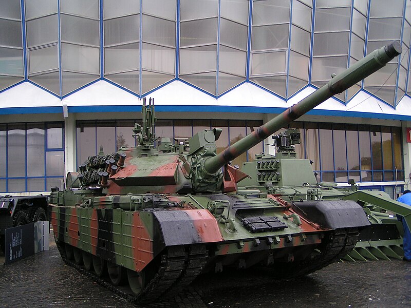 File:Romanian Tank TR-85M1 - 05 - Expomil 2007.10.21.jpg