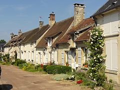 Saint-Jean-aux-Bois (60), rue des Abesses 2.jpg