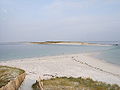 Archipel des Glénan : l'île de Bananec vue de l'Île Saint-Nicolas.