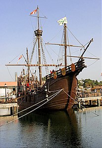 The bow or prow crowned by the forecastle. Note the keel along the middle of the hull.
