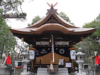 Jinjans haiden (拝殿, haiden?), bönerum