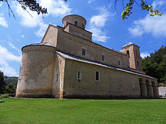 Samostanska cerkev