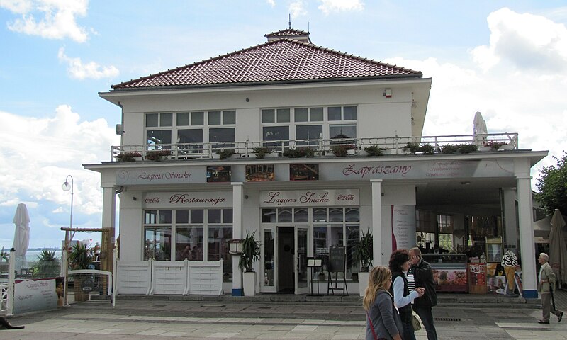 File:Sopot, ul. Powstańców Warszawy 2 - restauracja Laguna Smaku.jpg