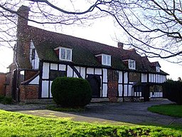 Southchurch Hall, front - geograph.org.uk - 314982.jpg