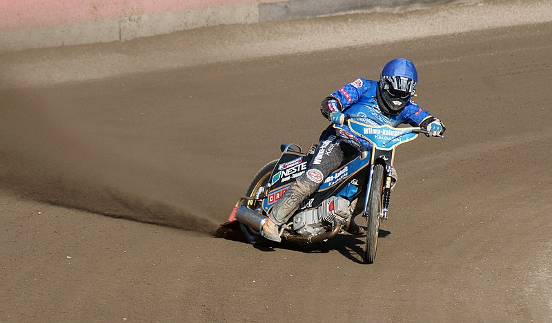 File:Speedway Extraliiga 22. 5. 2010 - Juha Hautamäki erässä 7.jpg