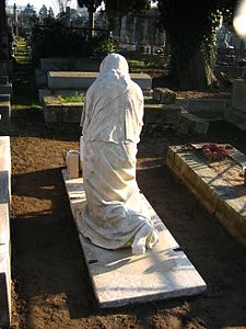 Pleureuse, Nantes, cimetière Miséricorde.