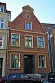 Stralsund, Mühlenstraße 33 (07-04-2012), por Klugschnacker na Wikipedia.jpg