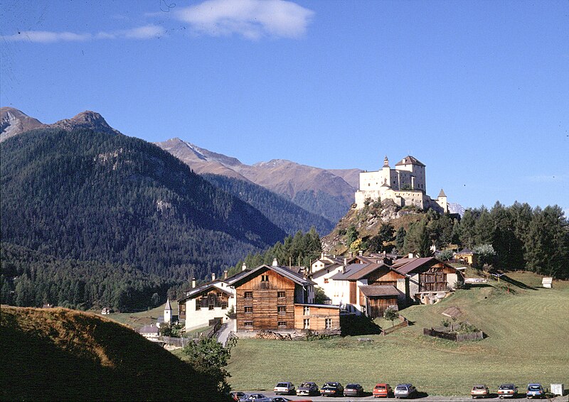 File:Tarasp.jpg