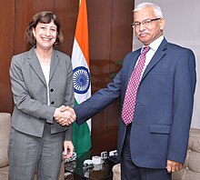 The Acting Deputy U.S. Trade Representative, Ms. Wendy Cutler meeting the Union Commerce Secretary Shri Rajeev Kher, in New Delhi on September 17, 2014.jpg