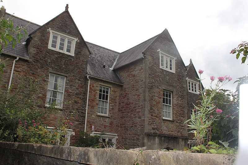 File:The Deans Lodging, Wells.JPG