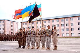 Американские и грузинские военнослужащие перед началом учений