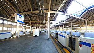 Toei-subway-I25 -Takashimadaira-station-platform-1-2-20191220-144643.jpg 