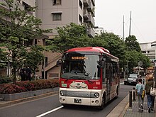 Tokyubus A6731 Hachiko-Bus at Daikan-yama.jpg