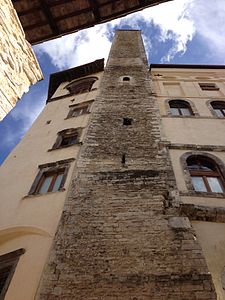 Torre dell'Olio, Spoleto.JPG